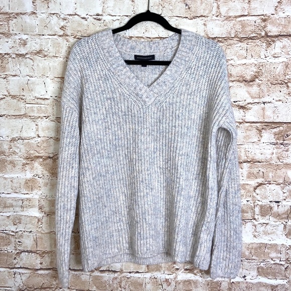Banana Republic Sweaters - Banana Republic Wool Blend Oversized Sweater